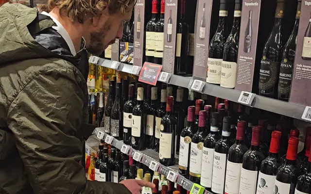 Welke wijn bij welk gerecht? Jouw spiekbriefje voor in de supermarkt